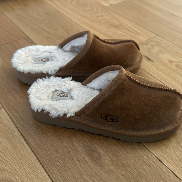 Kids Uggs || Size 1 USA - Picture 1 of 2
